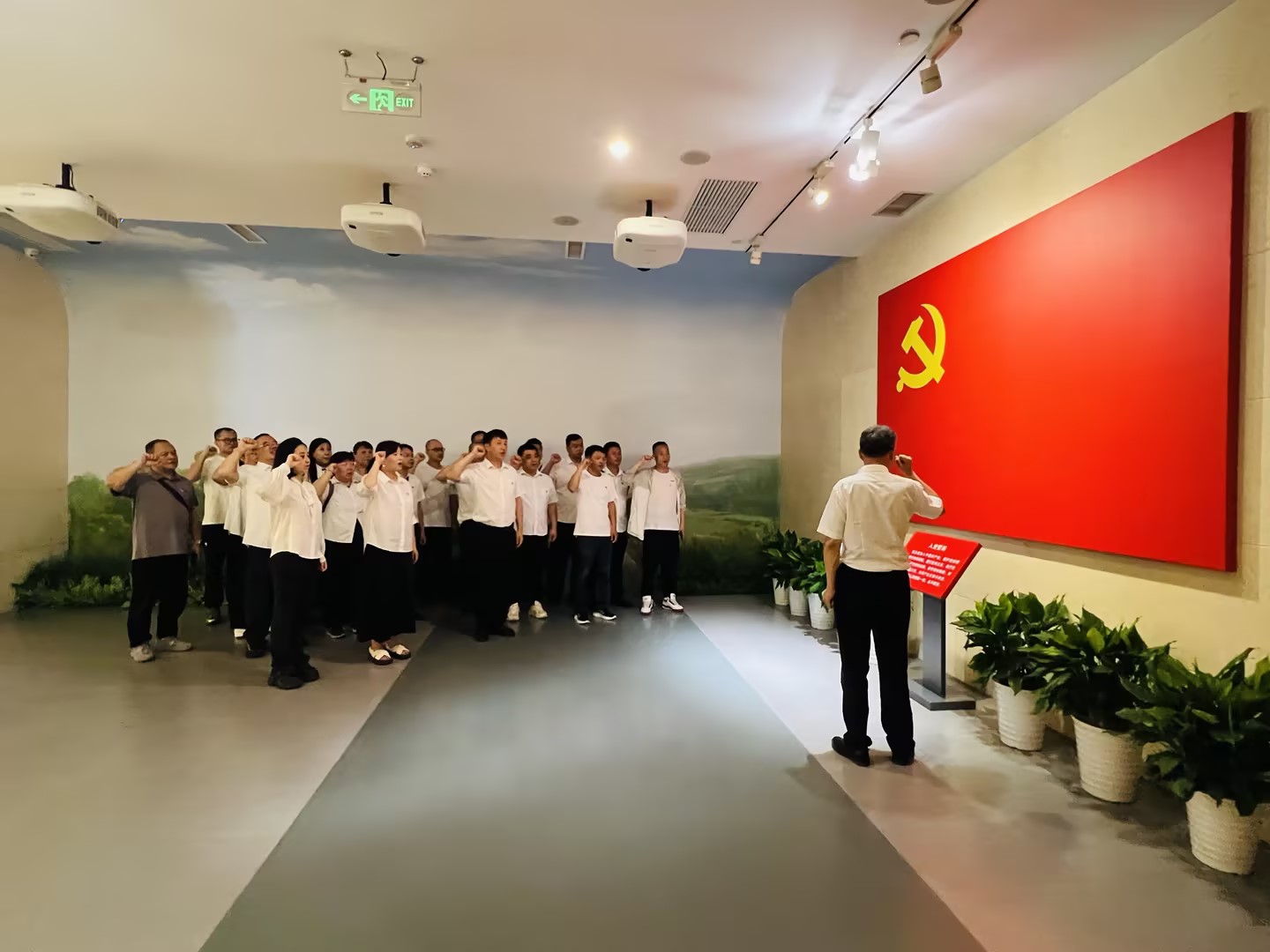 284ca5891527fcafdea5f033d40a7978 卡卡湾厅·(KKW88)集团公司-官方网站